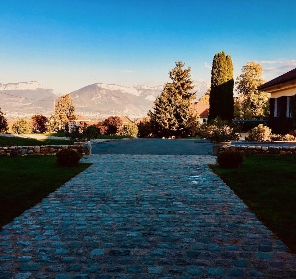 Le Paon Bleu Annecy Poisy Bed & Breakfast Dış mekan fotoğraf